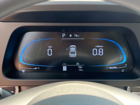 Used 2025 Hyundai Elantra SE image 20