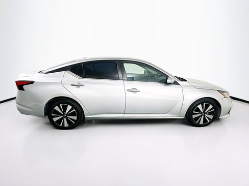 Used 2021 Nissan Altima 2.5 SV FWD image 10