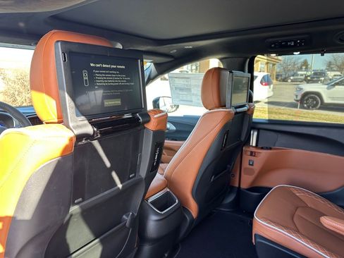 New 2026 Chrysler Pacifica Pinnacle AWD/4WD image 20