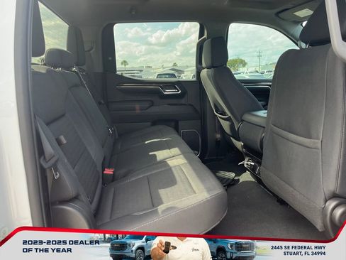 Used 2023 GMC Sierra 1500 Elevation image 17