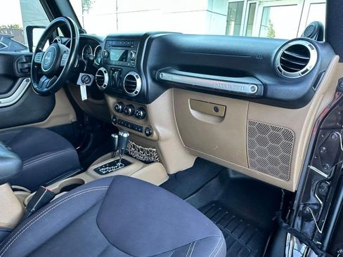 Used 2013 Jeep Wrangler Sahara w/ Connectivity Group AWD/4WD image 11