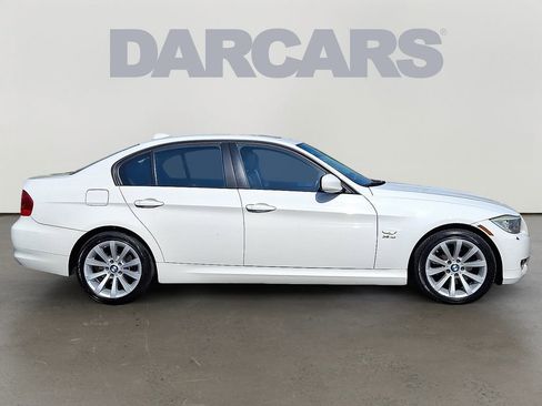 Used 2011 BMW 328i xDrive Sedan AWD/4WD image 7