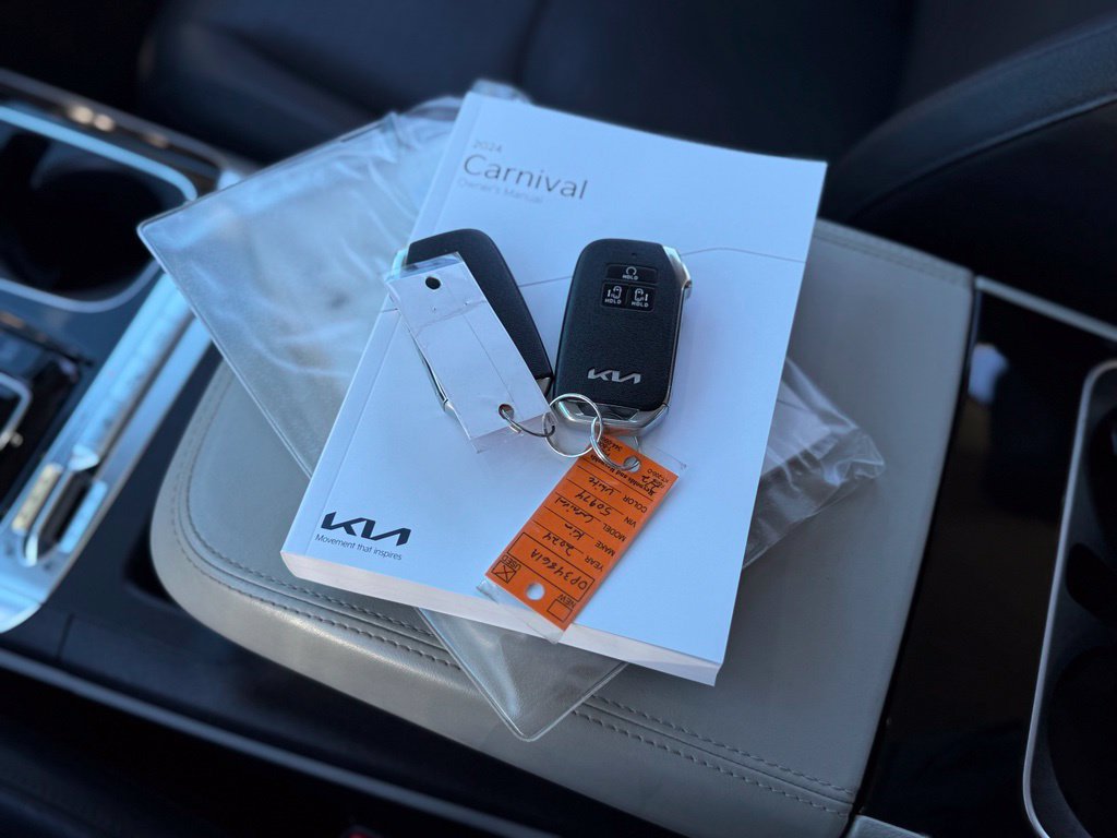Used 2024 Kia Carnival SX Prestige FWD image 7