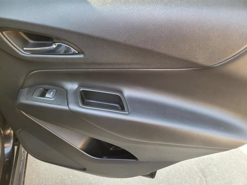 Used 2022 Chevrolet Equinox LT FWD image 12