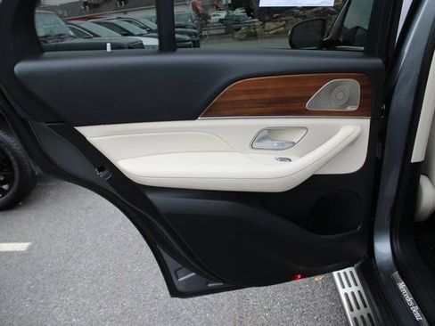 Used 2022 Mercedes-Benz GLE 350 4MATIC image 23