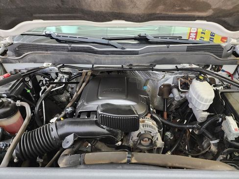 Used 2018 Chevrolet Silverado 2500 W/T AWD/4WD image 17