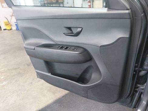 Certified 2025 Hyundai Kona SEL AWD/4WD image 26