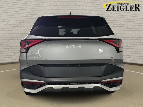 Used 2023 Kia Sportage LX AWD/4WD image 6