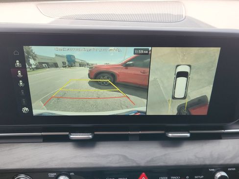 Used 2024 Kia Carnival SX FWD image 20
