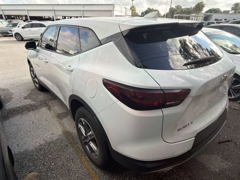 Used 2024 Chevrolet Blazer LT FWD image 5