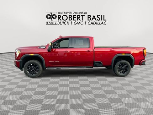 Used 2024 GMC Sierra 2500 AT4 w/ AT4 Premium Plus Package AWD/4WD image 5