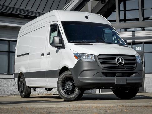 Used 2026 Mercedes-Benz Sprinter 144 Cargo image 1