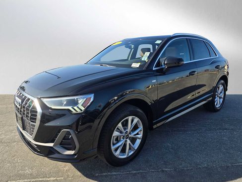 Used 2024 Audi Q3 2.0T Premium w/ Convenience Package image 7