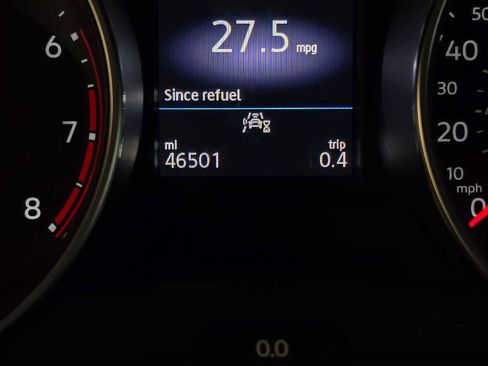 Used 2021 Volkswagen Tiguan SE AWD/4WD image 26