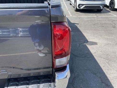 Used 2019 Toyota Tacoma SR5 image 17