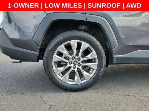 Used 2022 Toyota RAV4 XLE Premium w/ Carpet Mat Package (TMS) AWD/4WD image 8