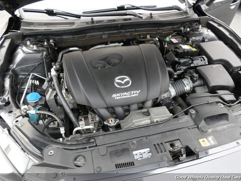 Used 2016 MAZDA MAZDA3 i Sport FWD image 23
