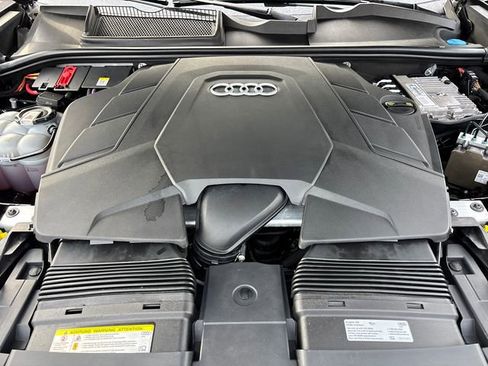Used 2019 Audi Q8 Premium w/ Convenience Package image 33