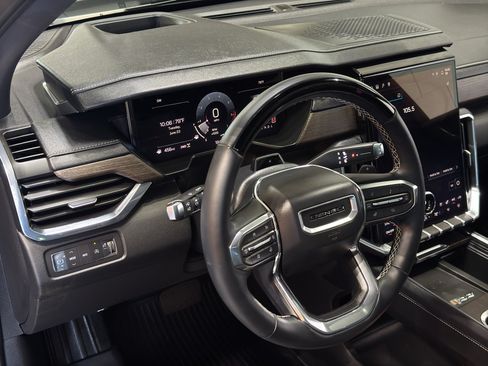 Used 2025 GMC Acadia Denali w/ Super Cruise Package AWD/4WD image 20