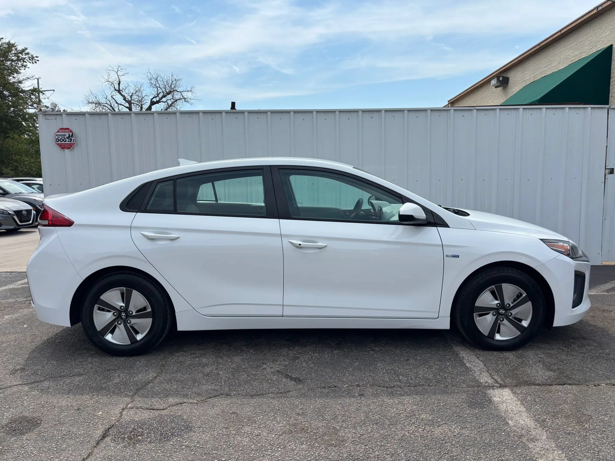 Used 2020 Hyundai Ioniq Blue FWD image 7