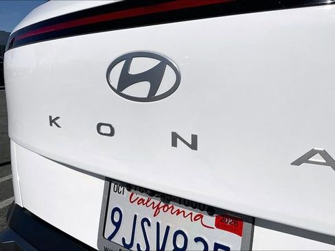 Used 2024 Hyundai Kona Limited image 31