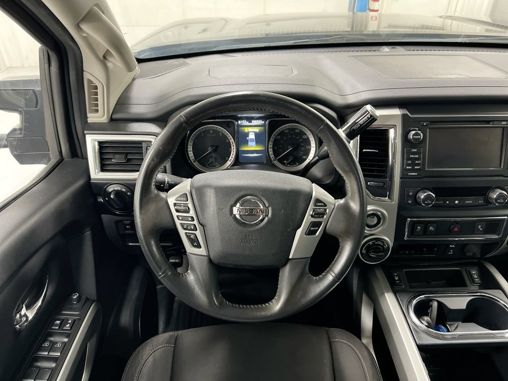 Used 2017 Nissan Titan SV AWD/4WD image 11