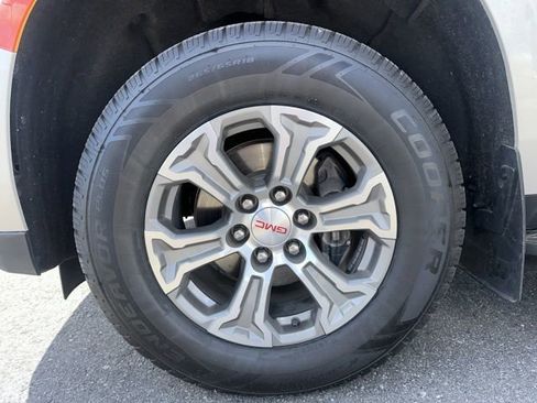 Certified 2023 GMC Yukon SLE image 9