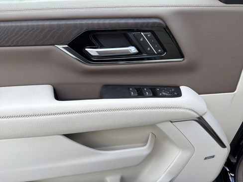 New 2026 GMC Yukon Denali image 13