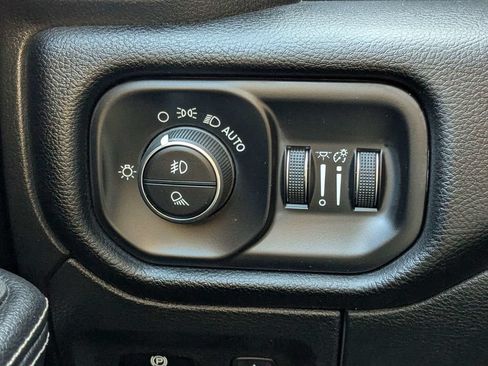 Used 2026 RAM 1500 Laramie AWD/4WD image 21