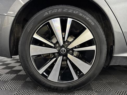 Used 2020 Nissan Altima 2.5 SV FWD image 9