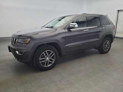 Used 2018 Jeep Grand Cherokee Limited w/ Luxury Group II AWD/4WD image 2