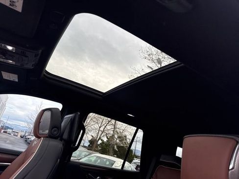 Used 2023 GMC Yukon Denali Ultimate image 20