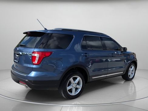 Certified 2018 Ford Explorer XLT w/ Equipment Group 202A image 29