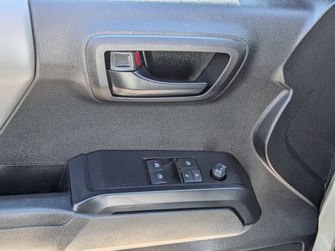Used 2022 Toyota Tacoma SR RWD image 20