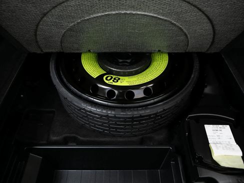 Used 2022 Audi e-tron Premium image 31