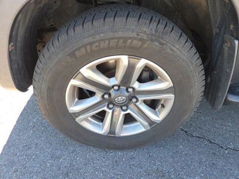 Used 2008 Toyota 4Runner Limited w/ Limited Extra Value Pkg 1 AWD/4WD image 23