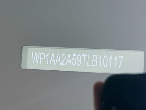 Certified 2026 Porsche Macan AWD/4WD image 34
