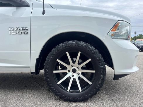 Used 2016 RAM 1500 Express RWD image 5