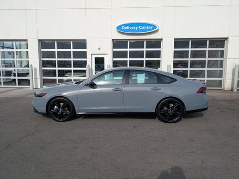 Used 2023 Honda Accord Sport image 10