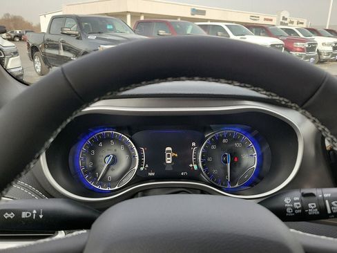 New 2026 Chrysler Pacifica Select FWD image 20