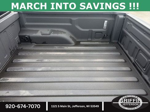 Used 2024 Jeep Gladiator Sport w/ Premium Package image 13