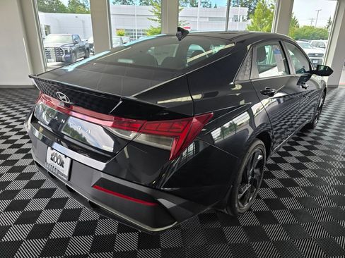 New 2026 Hyundai Elantra SEL FWD image 3