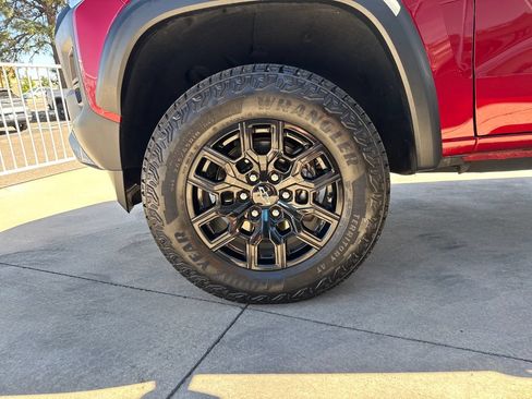 Used 2025 Chevrolet Colorado Trail Boss AWD/4WD image 26