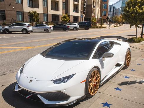 Used 2015 Lamborghini Huracan LP 610-4 image 1