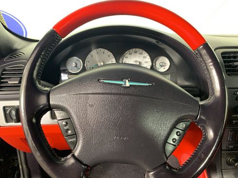 Used 2004 Ford Thunderbird image 21