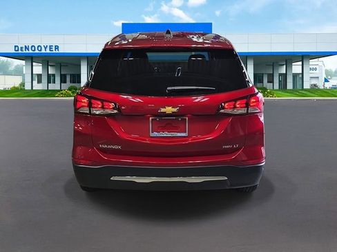 Used 2024 Chevrolet Equinox LT w/ LPO, Floor Liner Package AWD/4WD image 10