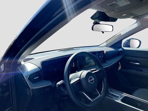 New 2026 Nissan Kicks SV w/ Cold Weather Package FWD image 6