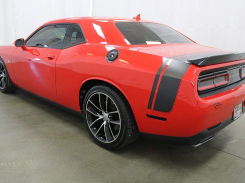 Used 2016 Dodge Challenger R/T Scat Pack image 9