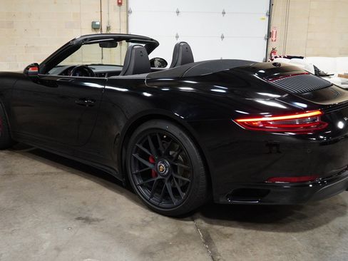 Used 2019 Porsche 911 Carrera 4 GTS image 12