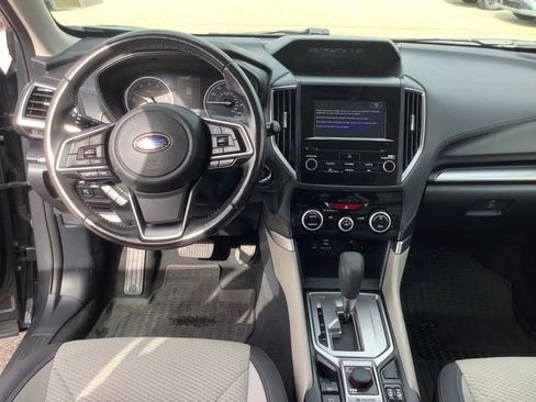 Used 2022 Subaru Forester Premium image 11